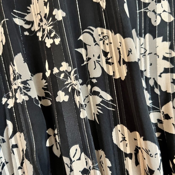 Jessica Simpson floral ruffle dress - Picture 4 of 5